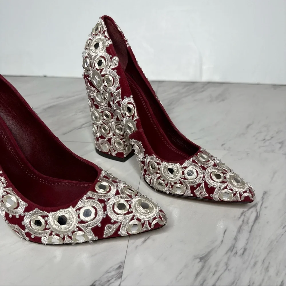 Tory Burch Francesca Red White Embroidered Pointy Toe Pump 5 1/2 M